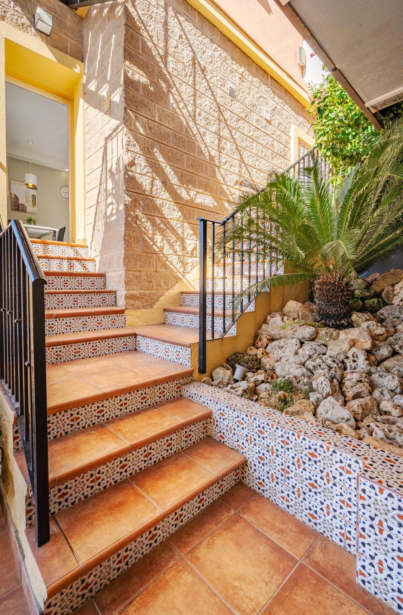 Private Luxurious Hillside Villa With Pool & Sea Views For 8 To 10 Ppl 丰希罗拉 外观 照片