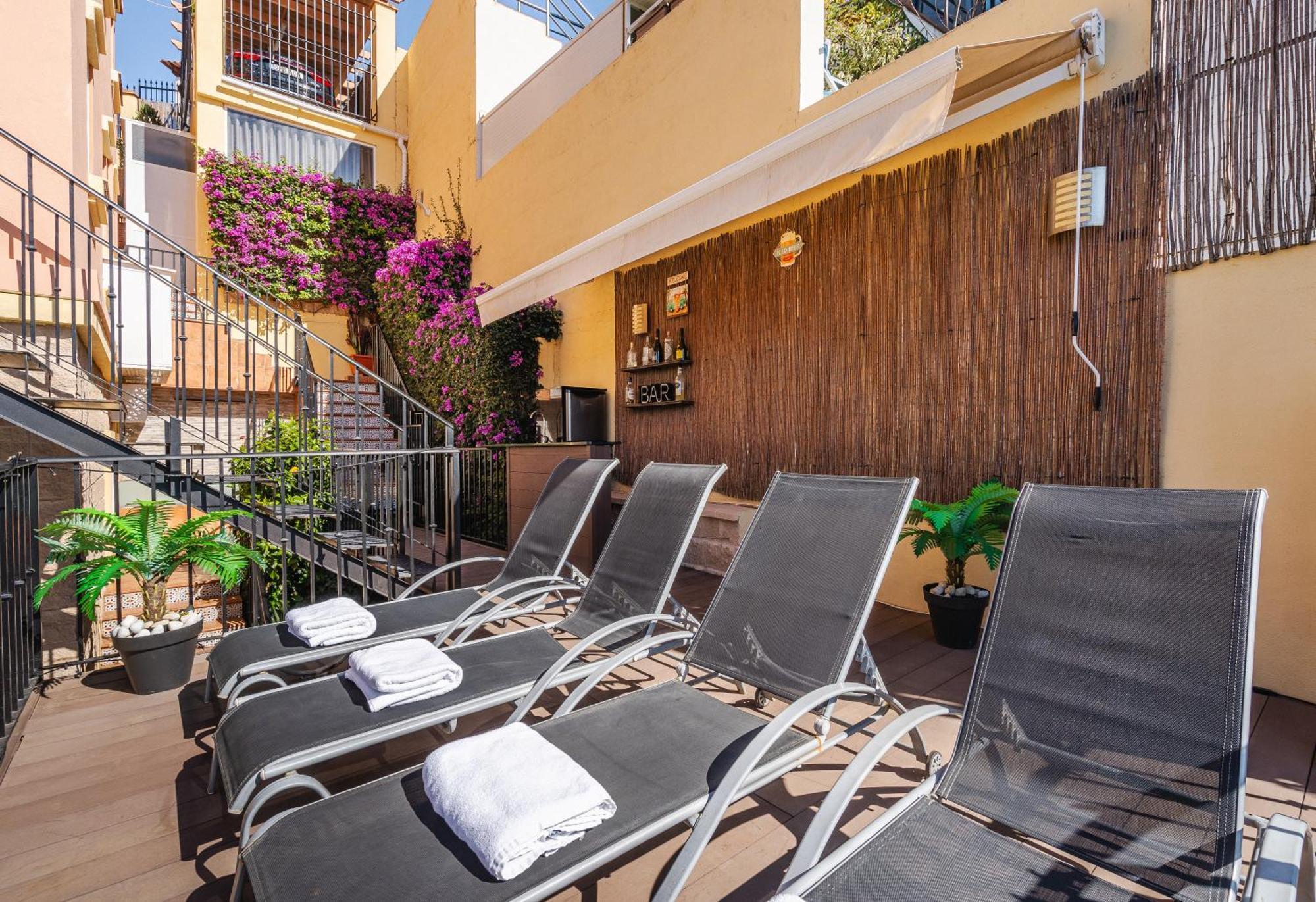 Private Luxurious Hillside Villa With Pool & Sea Views For 8 To 10 Ppl 丰希罗拉 外观 照片